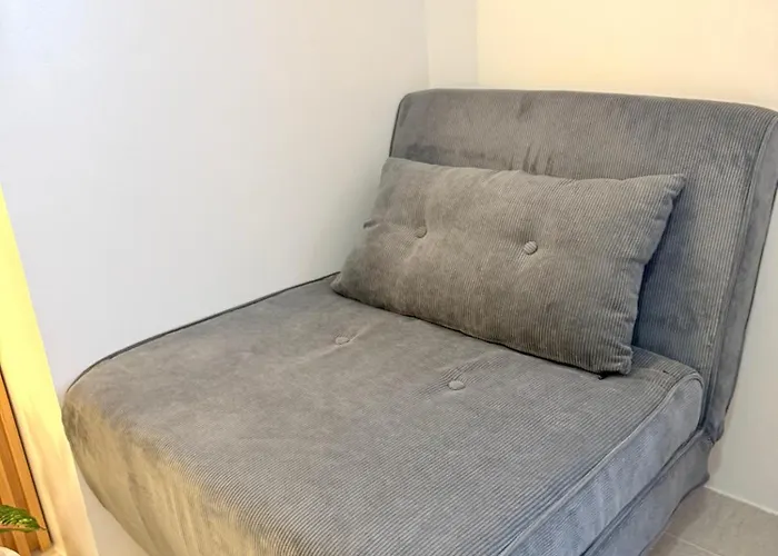 Modern Stylish & Cozy Unit *