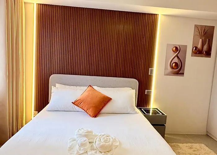 Hostel Modern Stylish & Cozy Unit