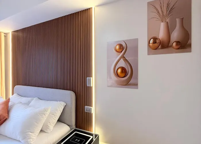 Modern Stylish & Cozy Unit